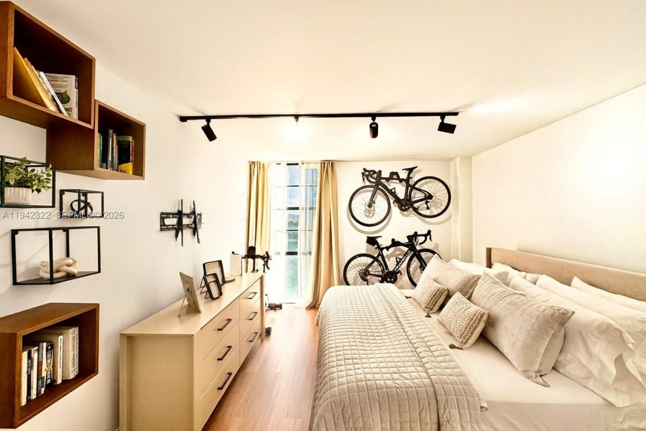 3401 N Country Club Dr, Unit 716, Aventura, FL 33180 Photo