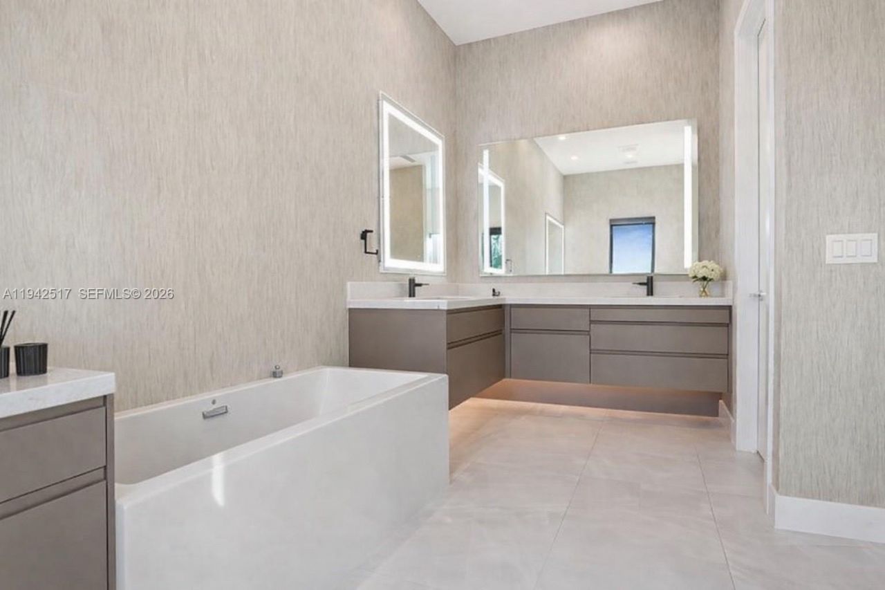 510 NE 4th Ln, Boca Raton, FL 33432 Photo