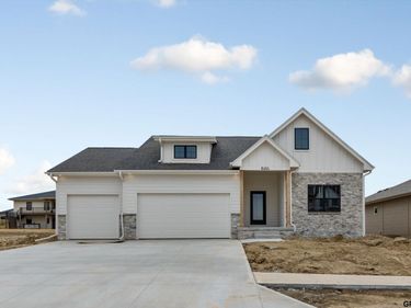8612 Reed Street, Papillion, NE 68046