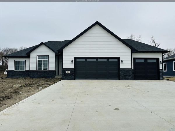 1216 E 19th Street, South Sioux City, NE 68776