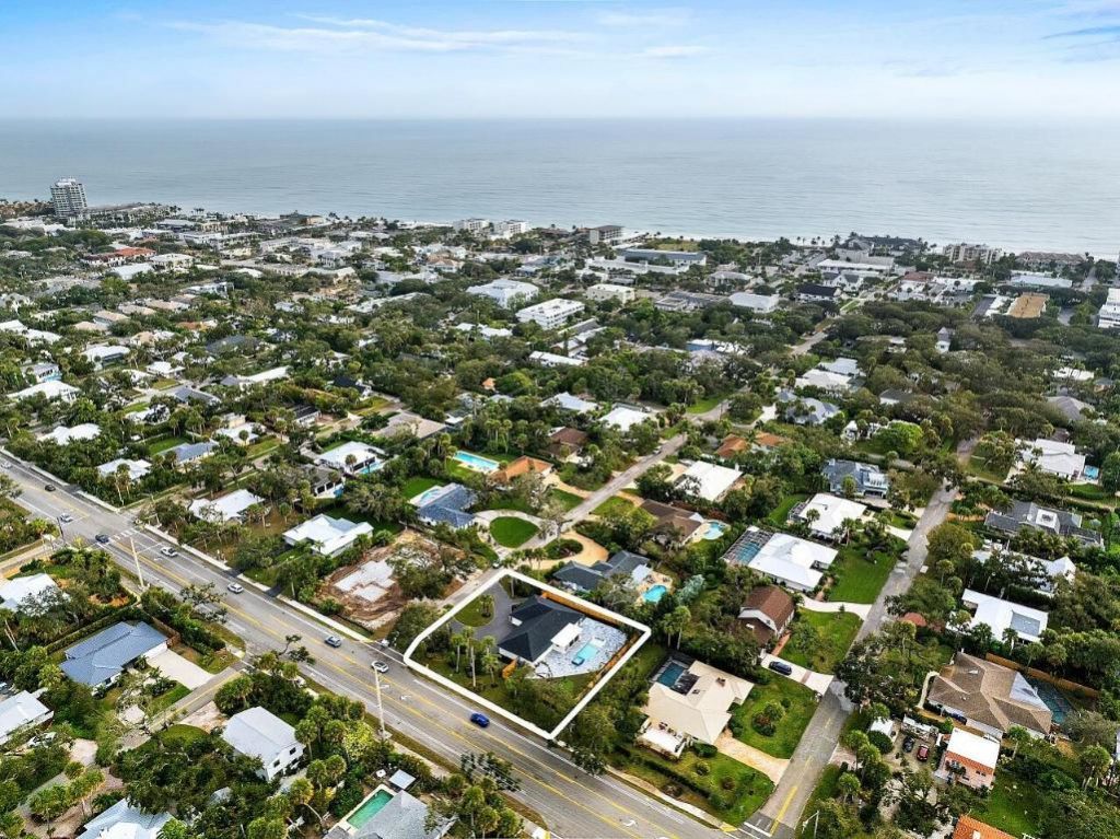 706 Flamevine Lane, Vero Beach, FL 32963 Photo