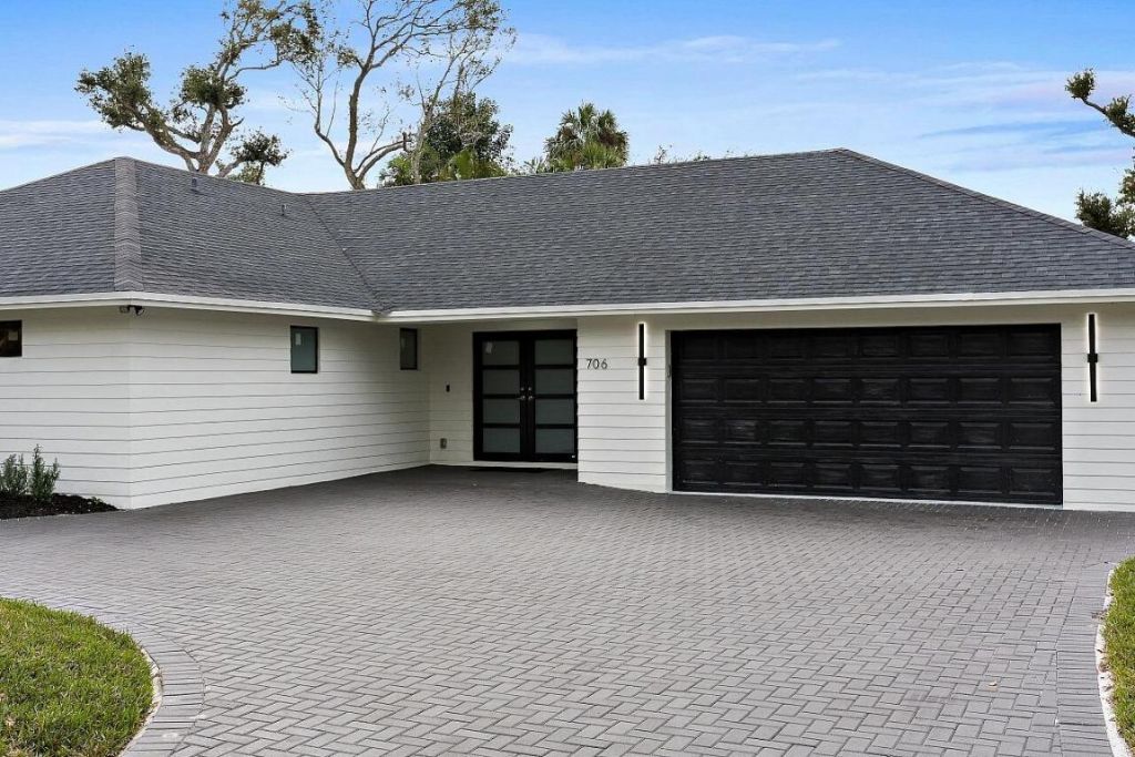 706 Flamevine Lane, Vero Beach, FL 32963 Photo