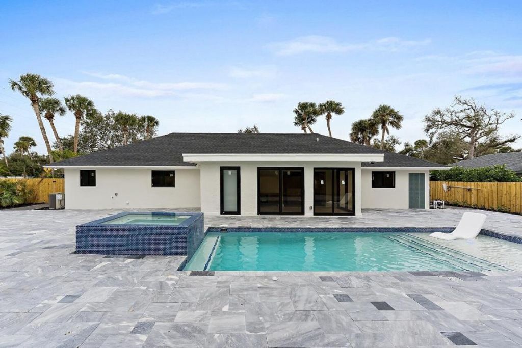 706 Flamevine Lane, Vero Beach, FL 32963 Photo