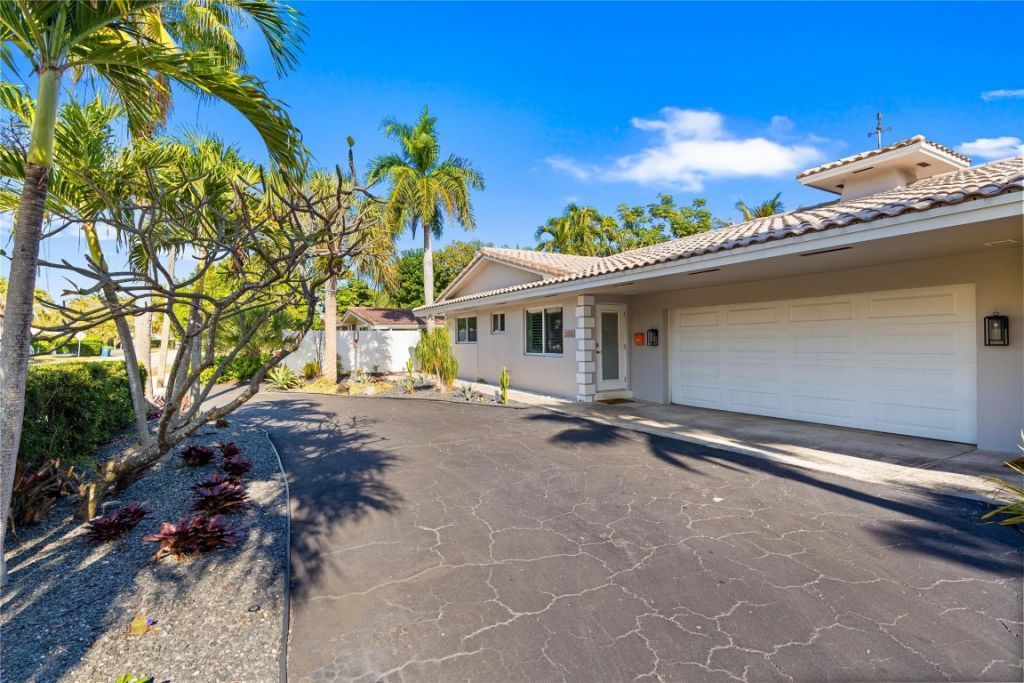 2616 Middle River Drive, Fort Lauderdale, FL 33306 Photo