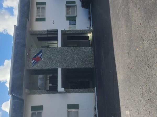 320 SW 1st St, Unit D 6, Pompano Beach, FL 33060