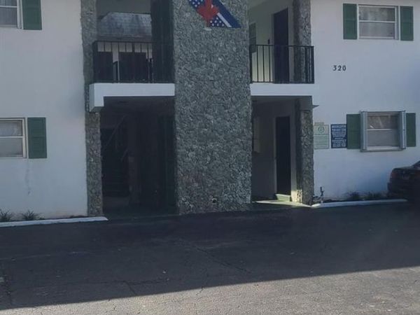 320 SW 1st Street, Unit D 6, Pompano Beach, FL 33060