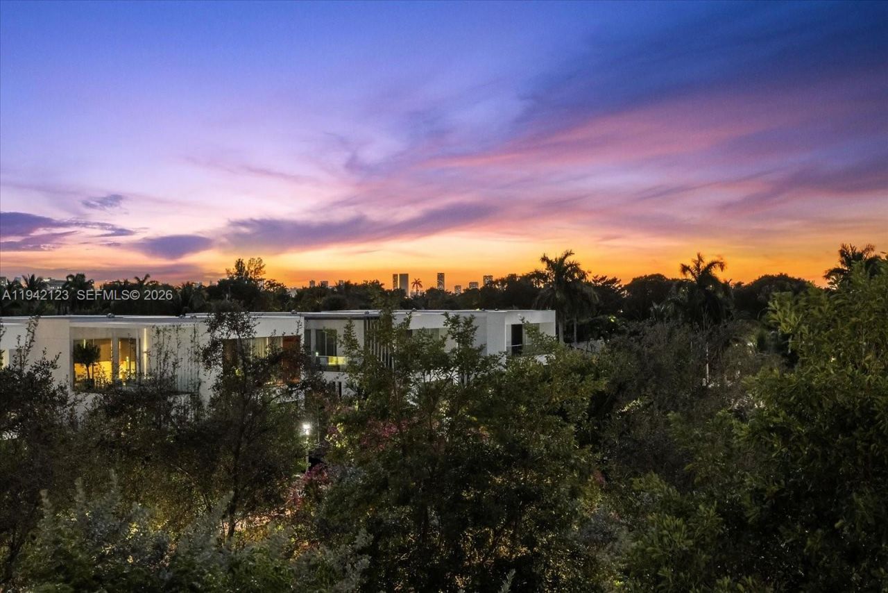 4701 N Meridian Ave, Unit 315, Miami Beach, FL 33140 Photo