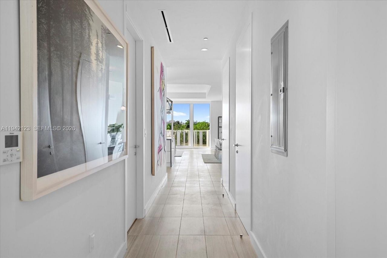 4701 N Meridian Ave, Unit 315, Miami Beach, FL 33140 Photo