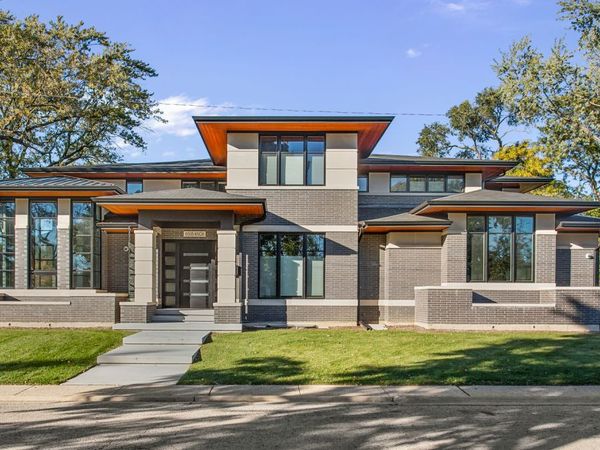 6505 N Knox Avenue, Lincolnwood, IL 60645