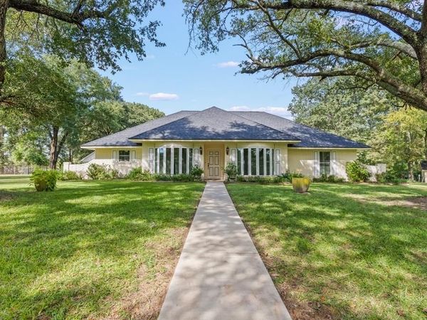 503 Pine Hill Road, Henderson, TX 75654