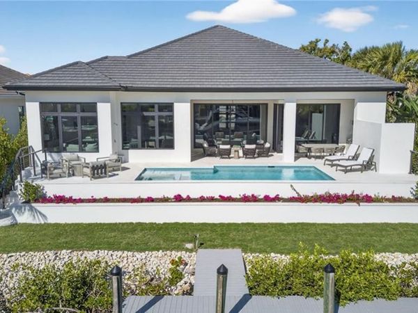 1456 Curlew AVE, NAPLES, FL 34102