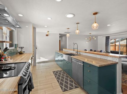 301 Hillcrest Drive, Reno, NV 89509 Photo