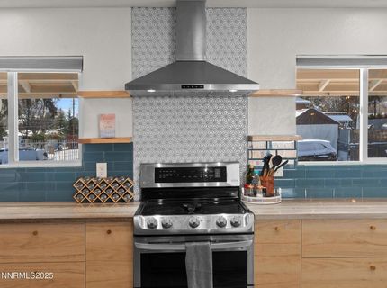 301 Hillcrest Drive, Reno, NV 89509 Photo