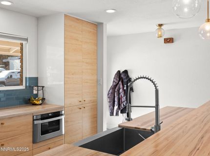 301 Hillcrest Drive, Reno, NV 89509 Photo