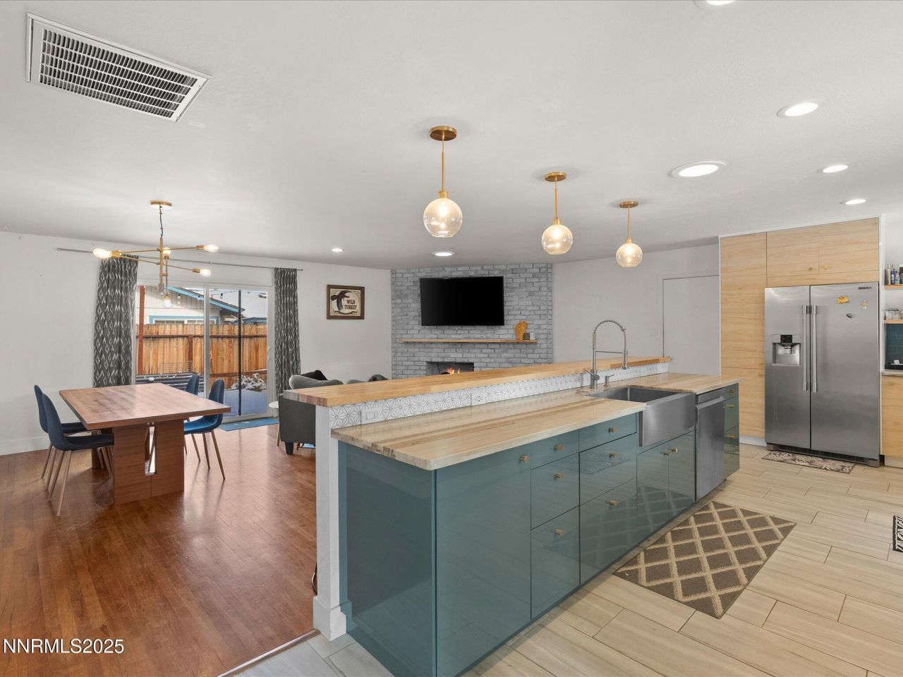 301 Hillcrest Drive, Reno, NV 89509 Photo