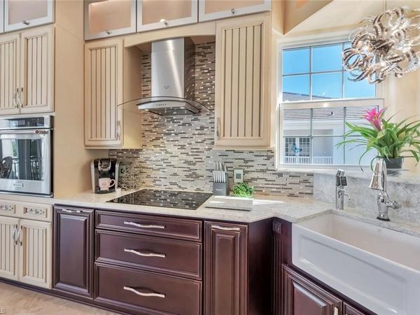 1717 Gulfstar DR S, Unit 204, NAPLES, FL 34112