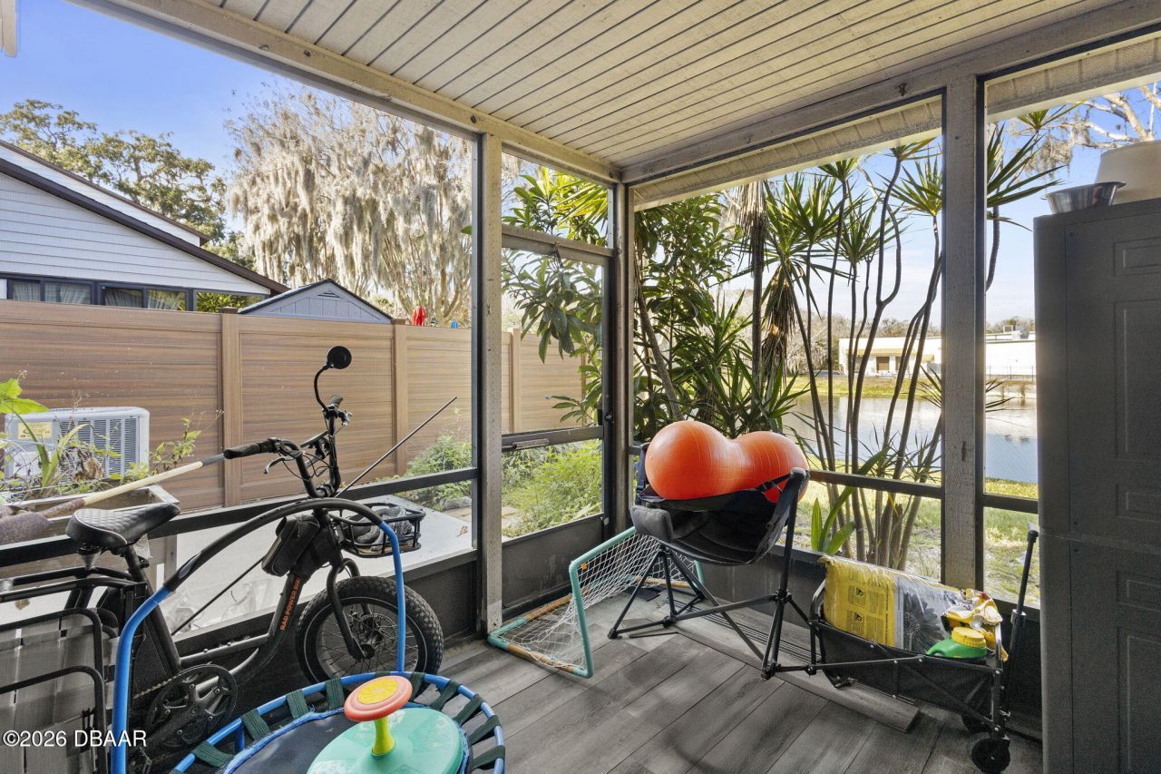 347 Castlewood Lane, New Smyrna Beach, FL 32168 Photo