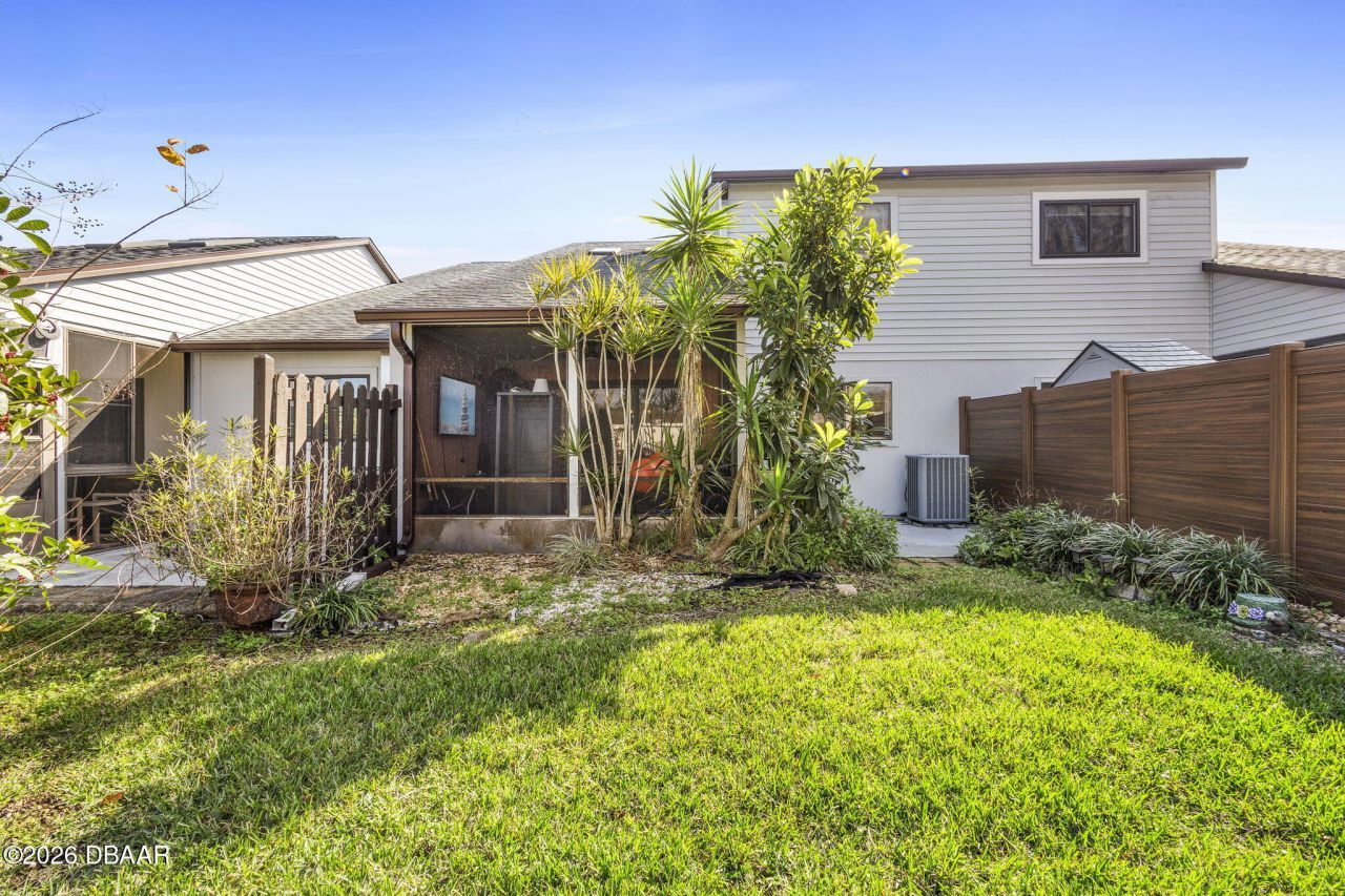 347 Castlewood Lane, New Smyrna Beach, FL 32168 Photo