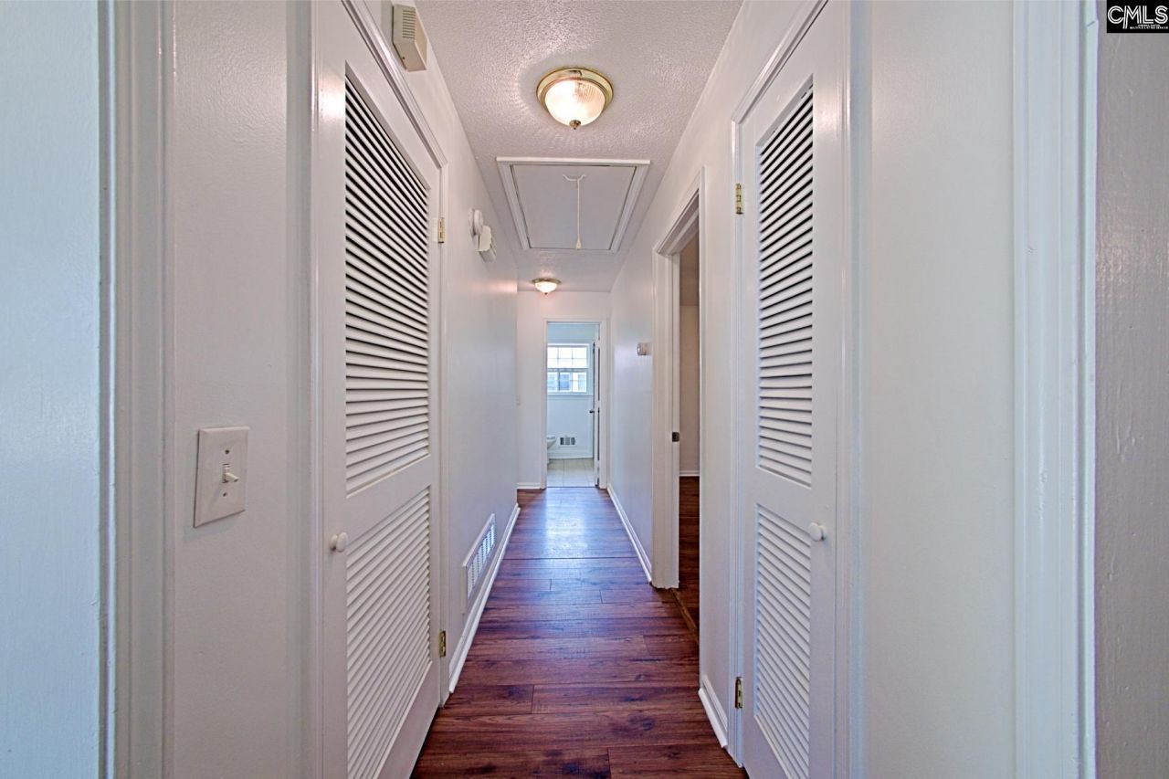 112 Royal Tower Dr  Photo 20