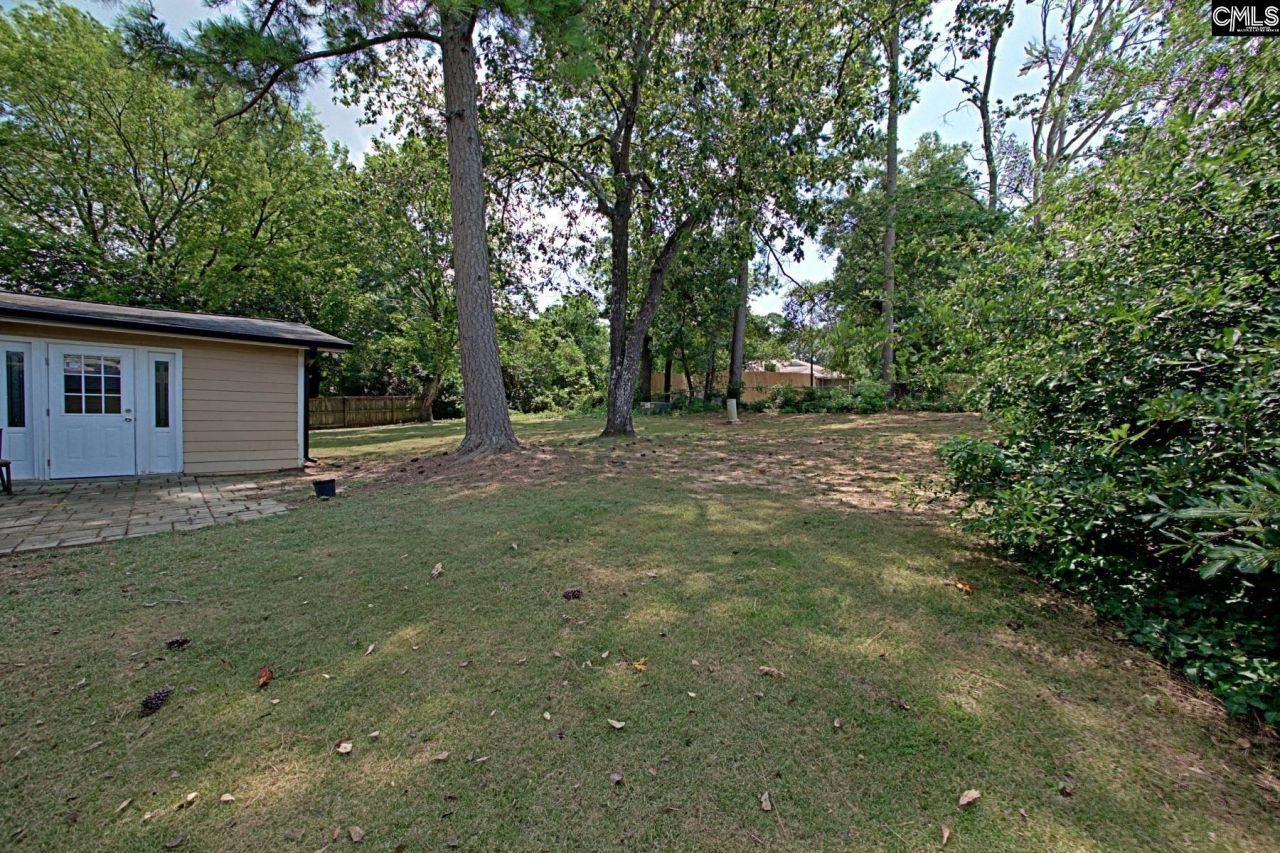 112 Royal Tower Dr  Photo 32