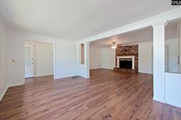 112 Royal Tower Dr  photo 4