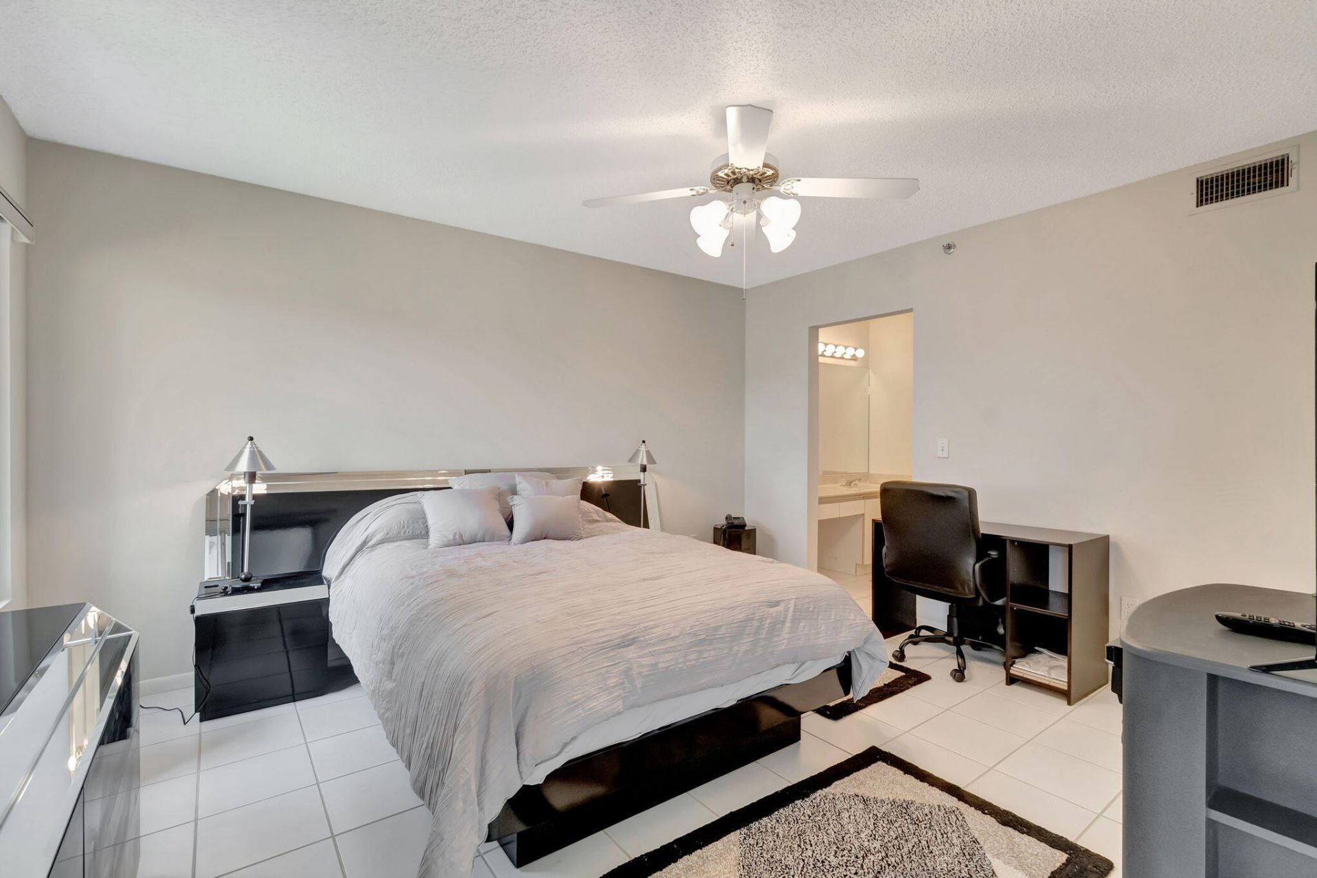 280 NW 67th Street, Unit B207, Boca Raton, FL 33487 Photo