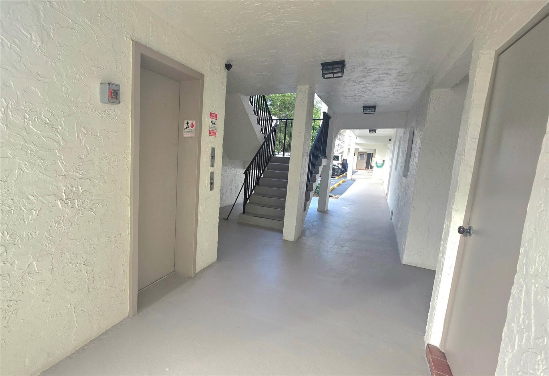 4143 N Ocean Boulevard, Unit 102, Fort Lauderdale, FL 33308 Photo