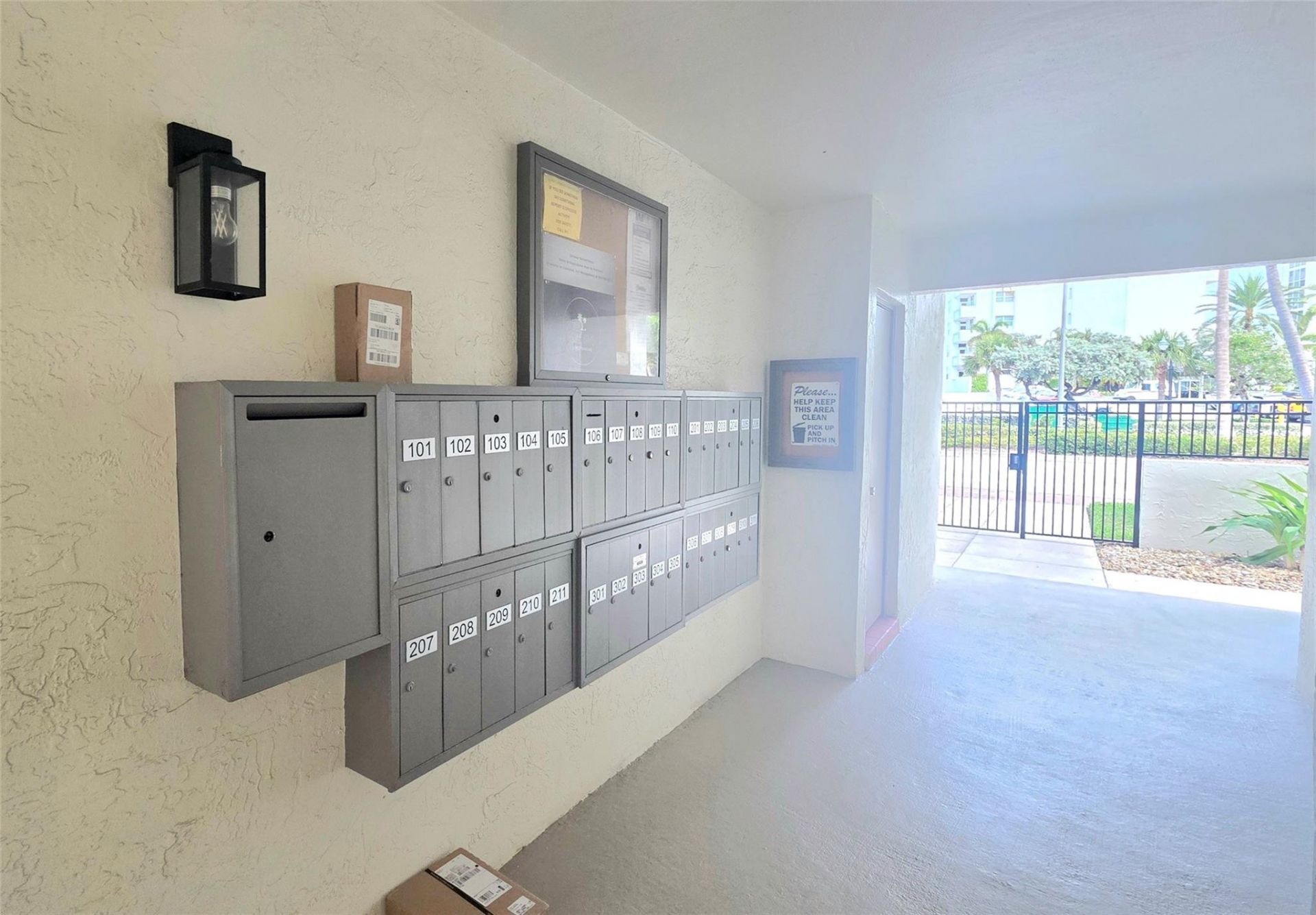 4143 N Ocean Boulevard, Unit 102, Fort Lauderdale, FL 33308 Photo