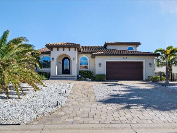 562 RANGER LANE, LONGBOAT KEY, FL 34228