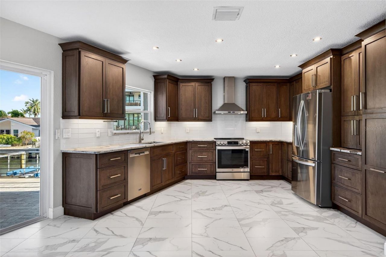 562 Ranger Lane, Longboat Key, FL 34228 Photo