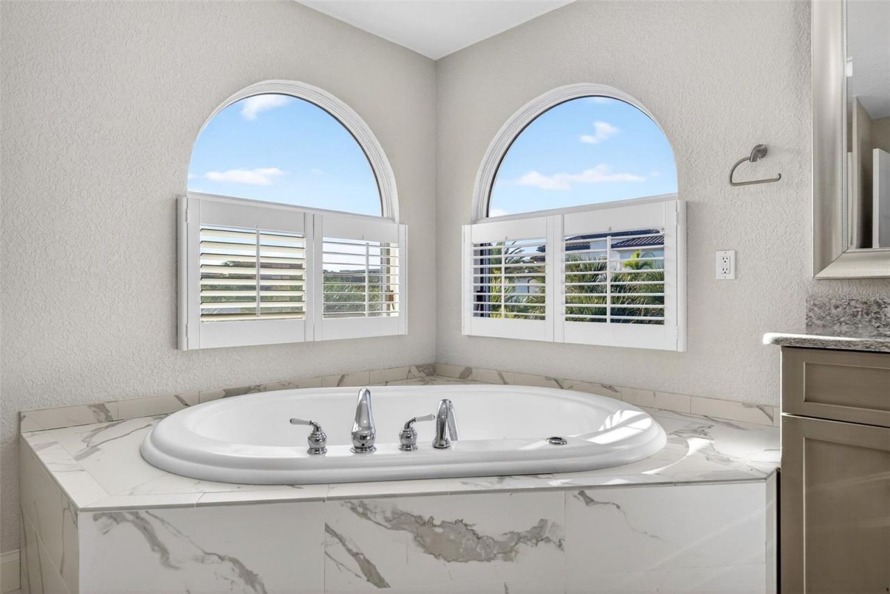 562 Ranger Lane, Longboat Key, FL 34228 Photo