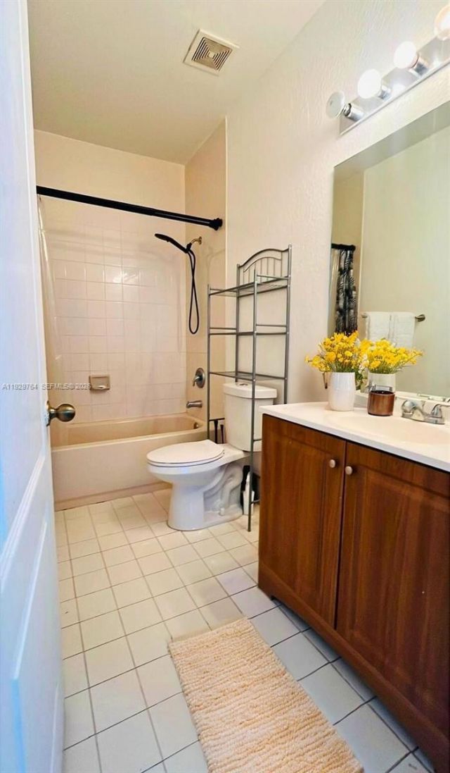 2811 SE 17th Ave, Unit 210, Homestead, FL 33035 Photo