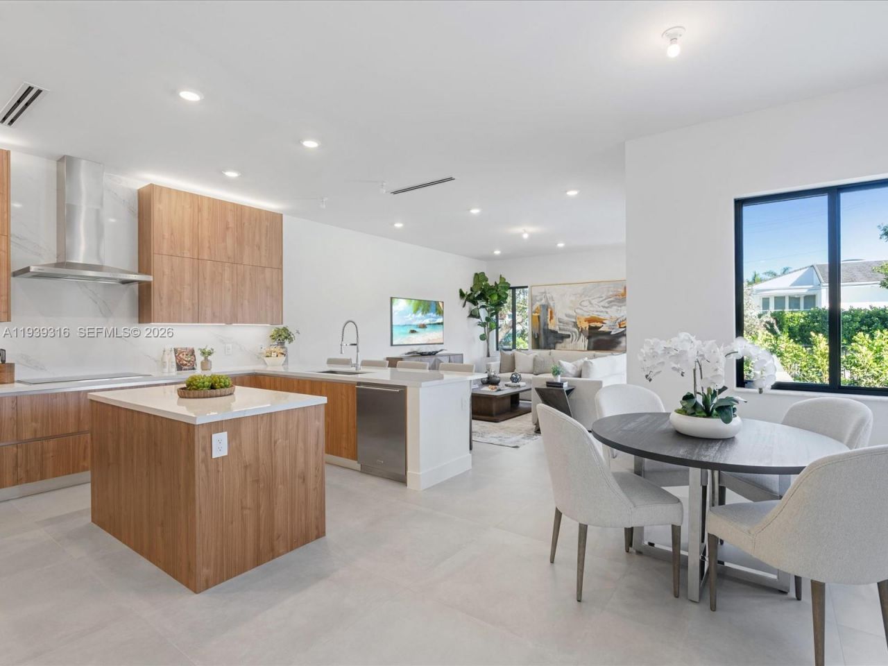 19701 NE 16 Pl, Miami, FL 33179 Photo