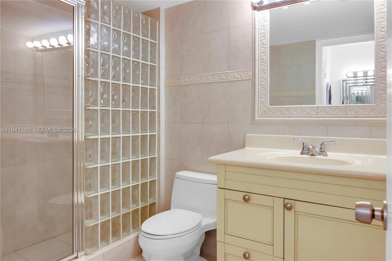 1849 S Ocean Dr, Unit 311, Hallandale Beach, FL 33009 Photo