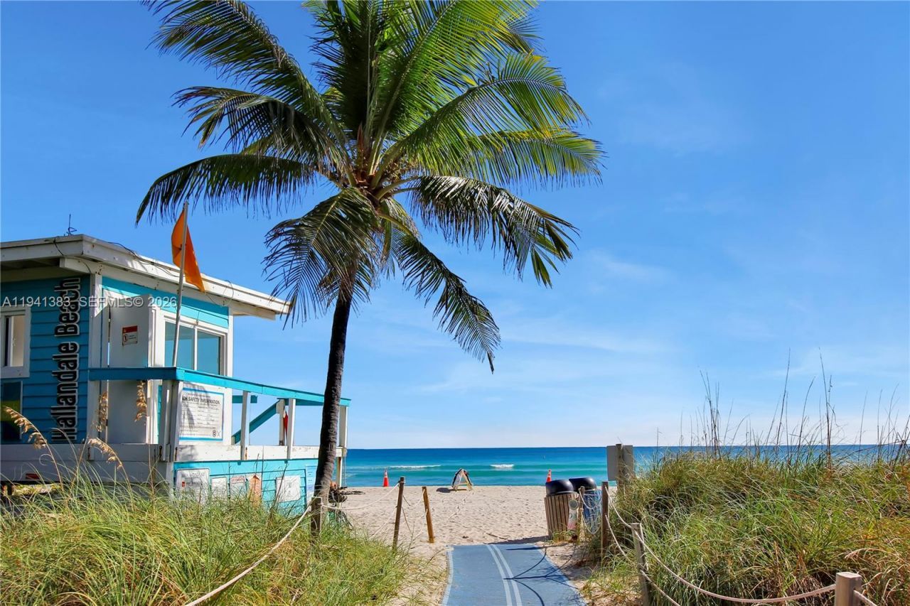 1849 S Ocean Dr, Unit 311, Hallandale Beach, FL 33009 Photo