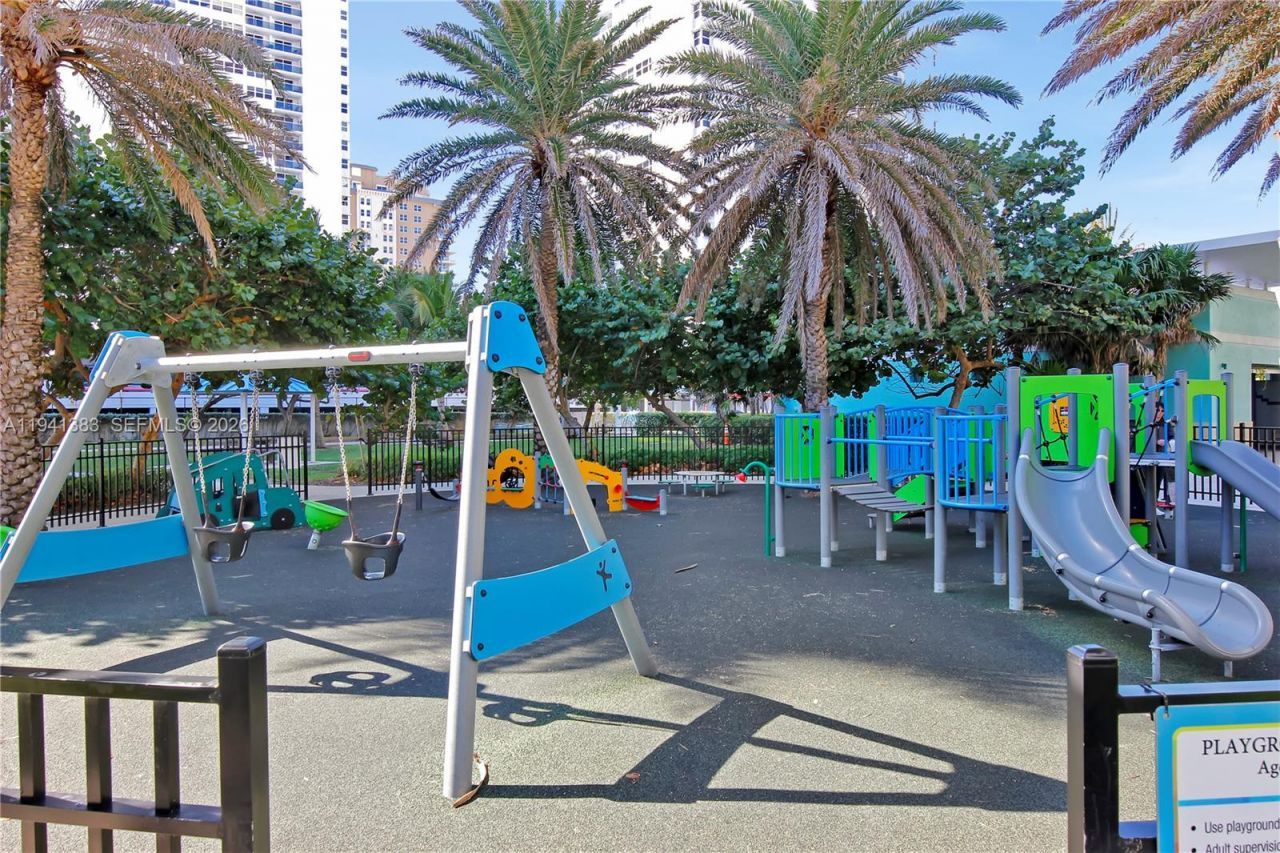 1849 S Ocean Dr, Unit 311, Hallandale Beach, FL 33009 Photo