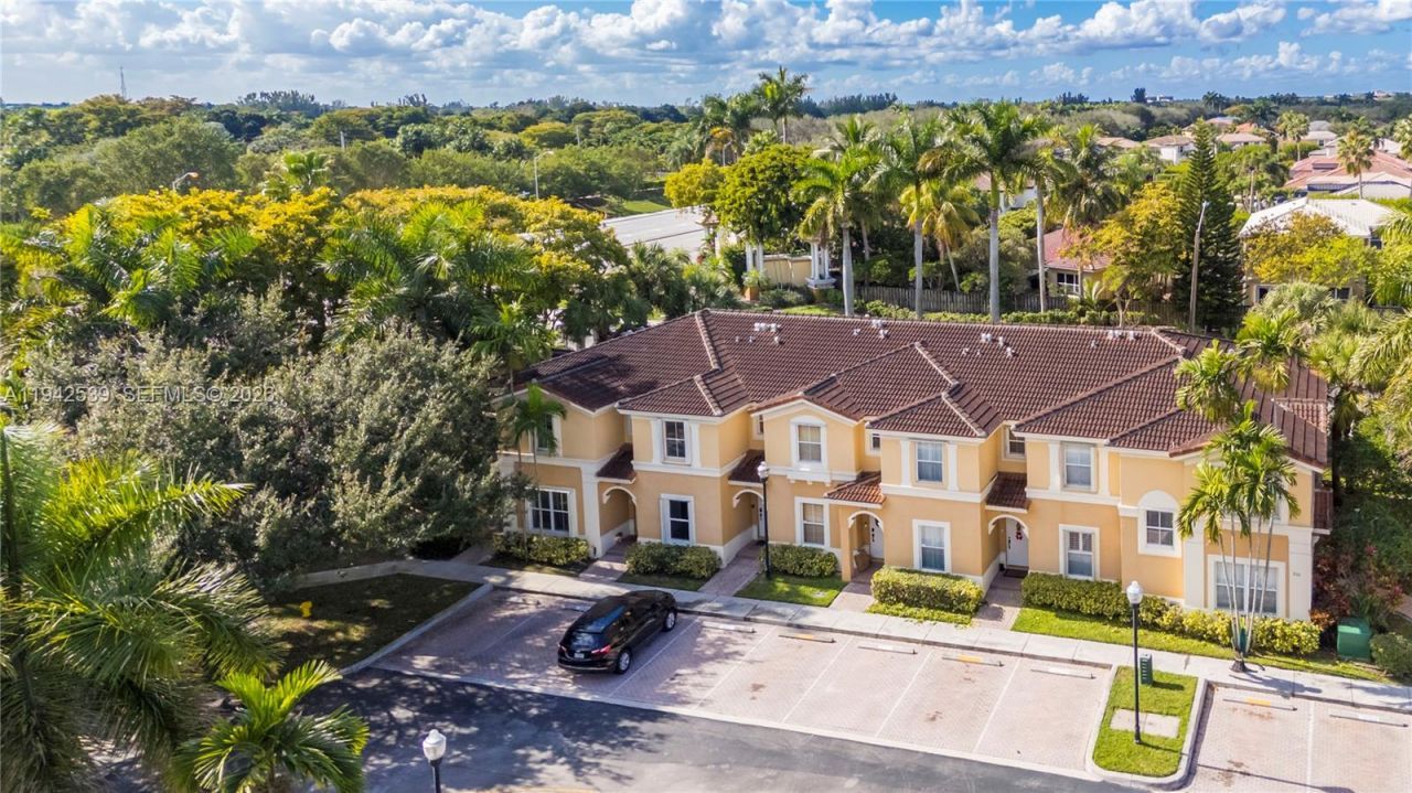 3186 SW 129th Ter, Unit 113, Miramar, FL 33027 Photo