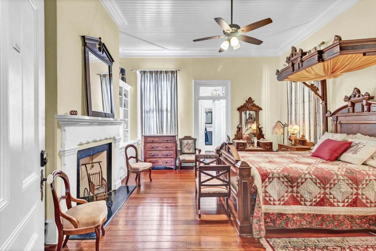 710 S Main Street Photo 21