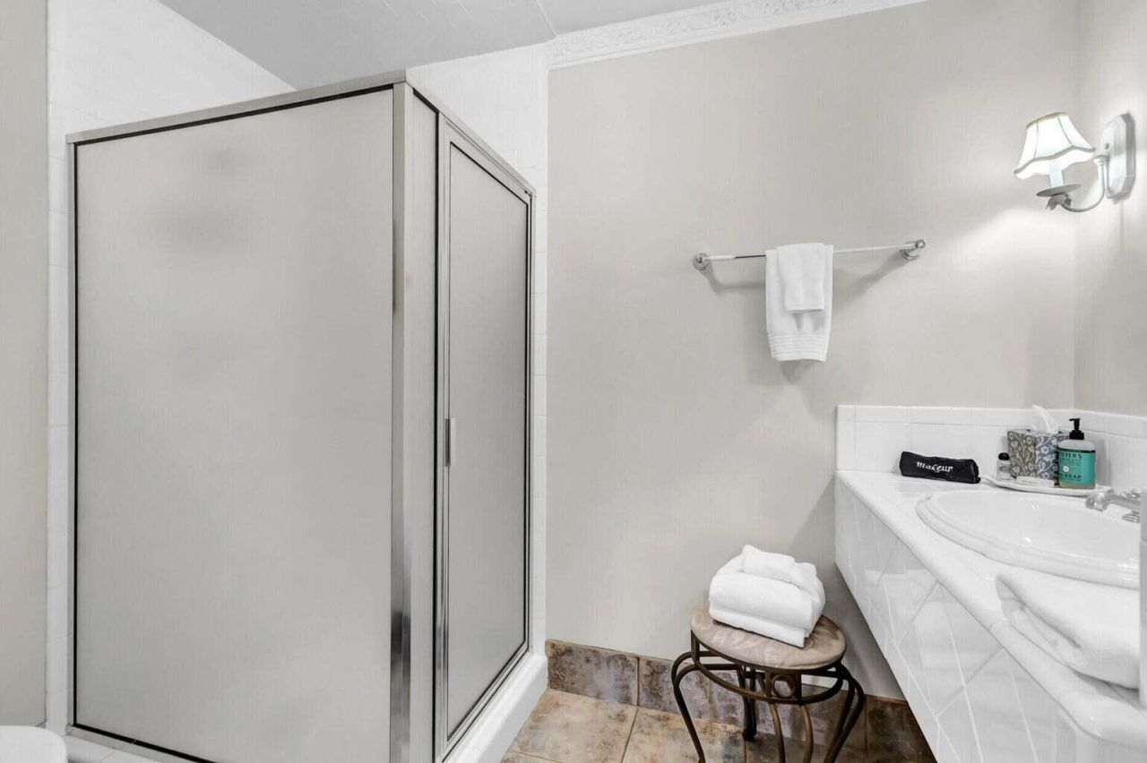 710 S Main Street Photo 35