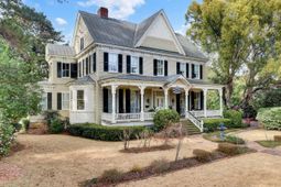 710 S Main Street photo 4