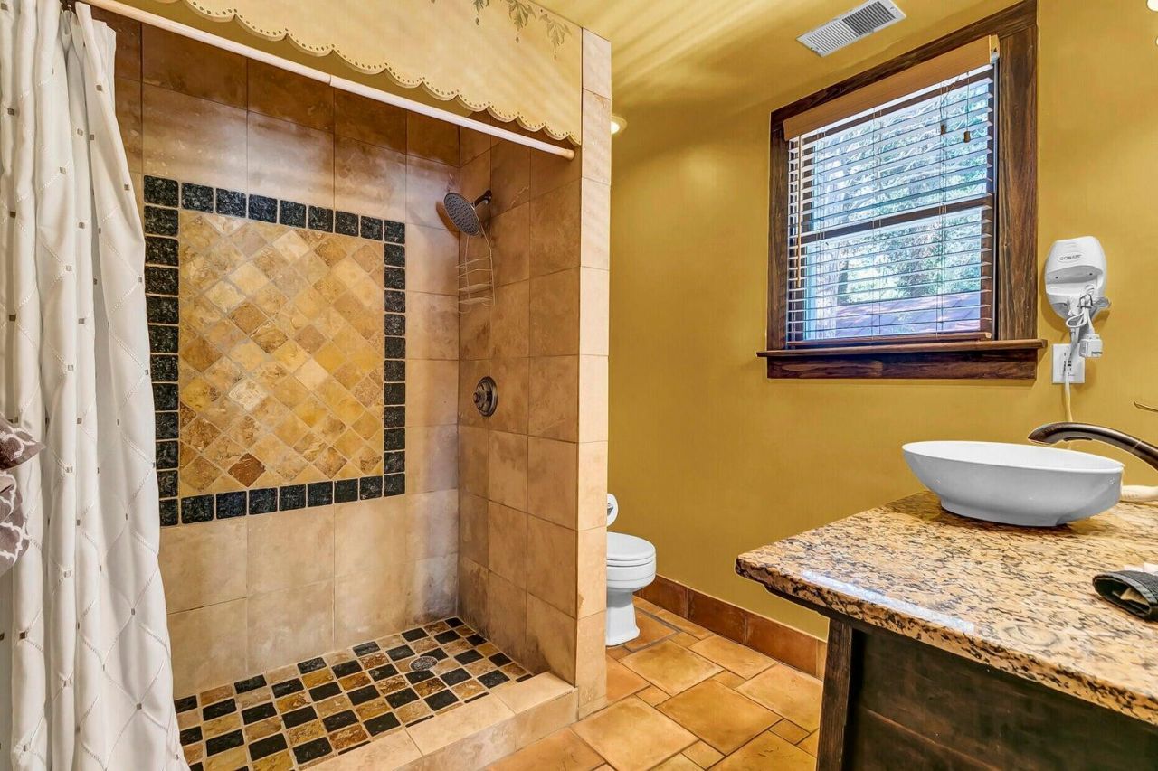 710 S Main Street Photo 58