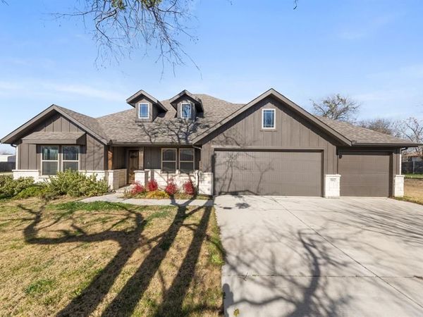 502 W 2nd Street, Venus, TX 76033