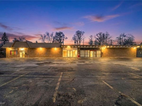 401-403,405 Broadway Avenue, Bedford, OH 44146