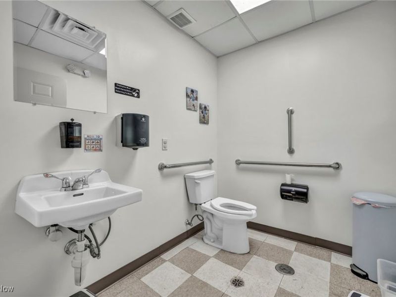 401-403,405 Broadway Avenue, Bedford, OH 44146 Photo 35