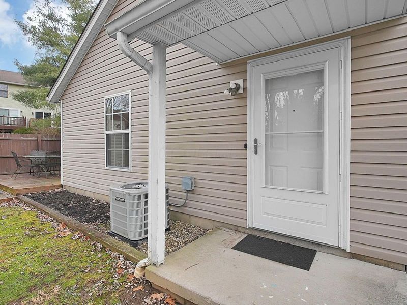 1251 Pineview Trail, Unit A, Newark, OH 43055 Photo 2