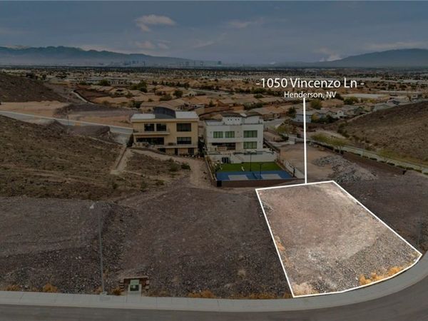 1050 Vincenzo Lane, Henderson, NV 89012