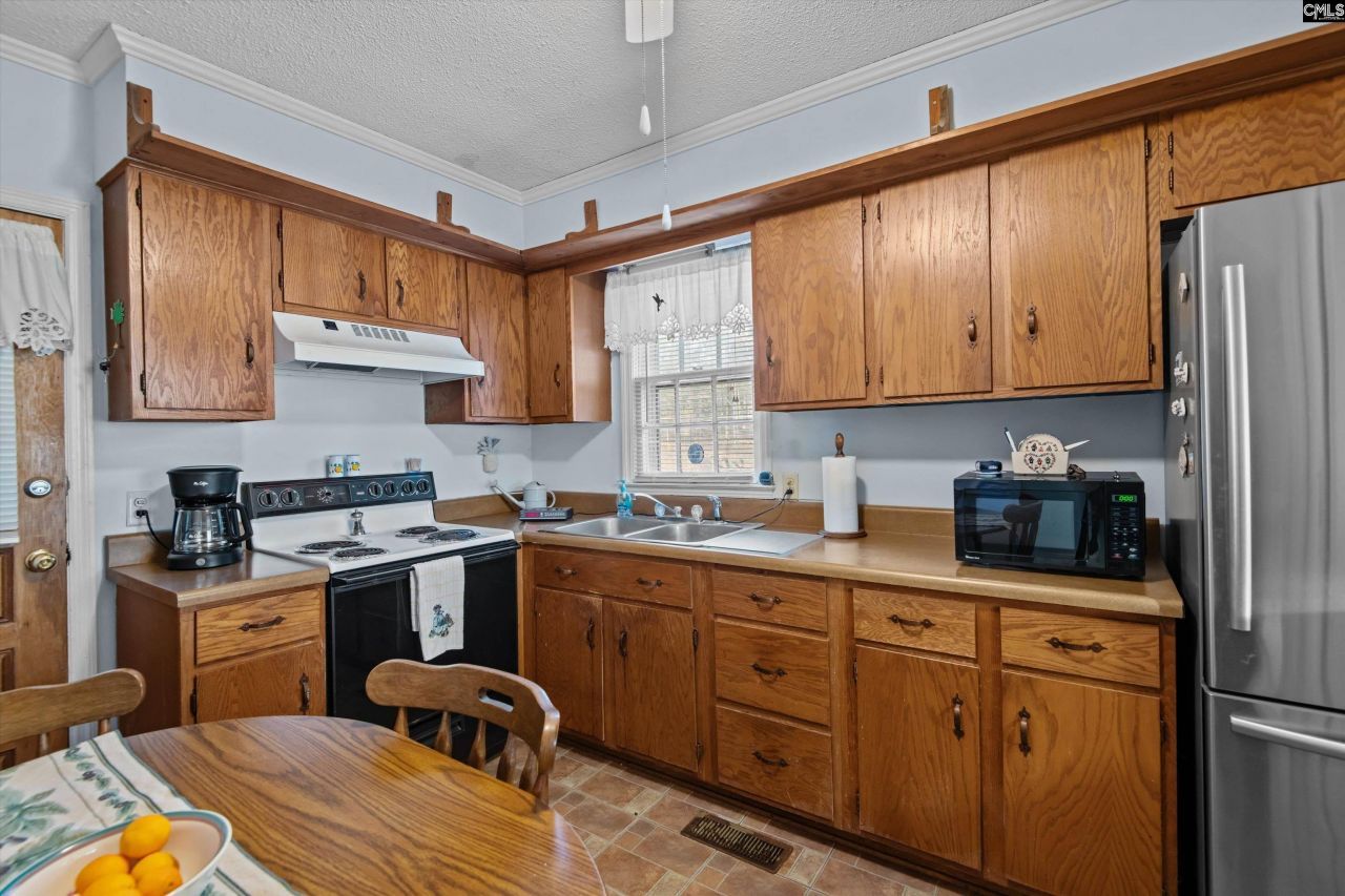 100 Point Street Photo 10