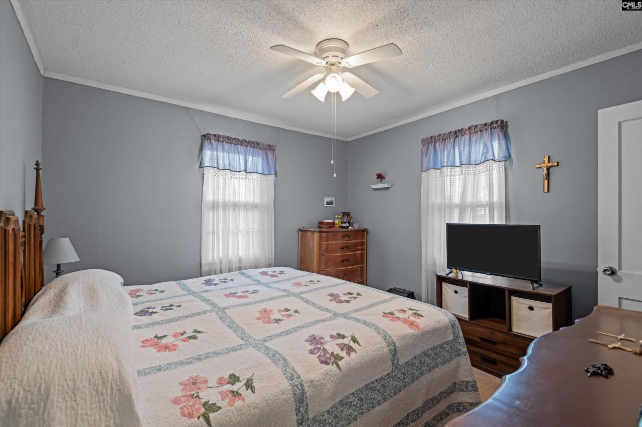 100 Point Street Photo 15