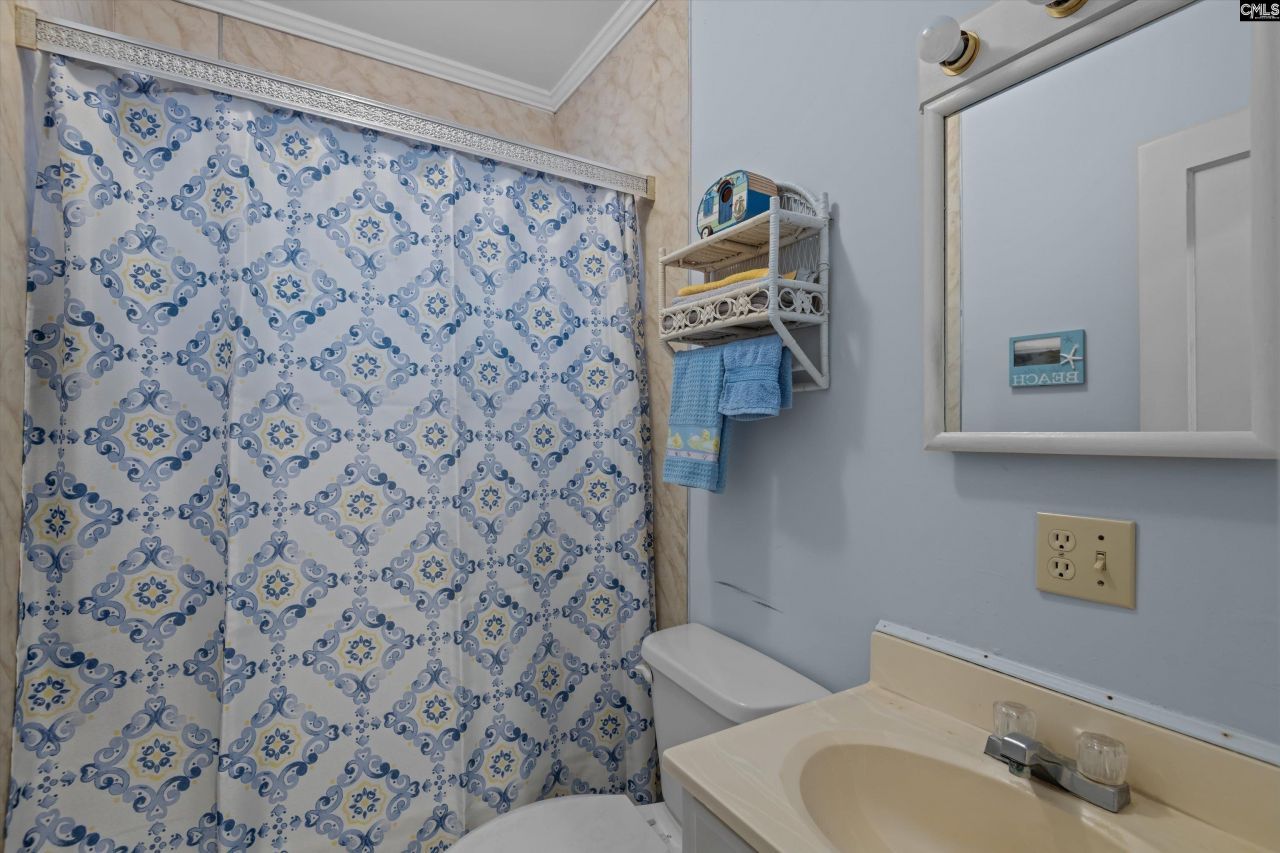 100 Point Street Photo 17