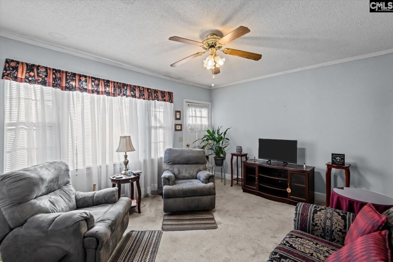 100 Point Street Photo 7